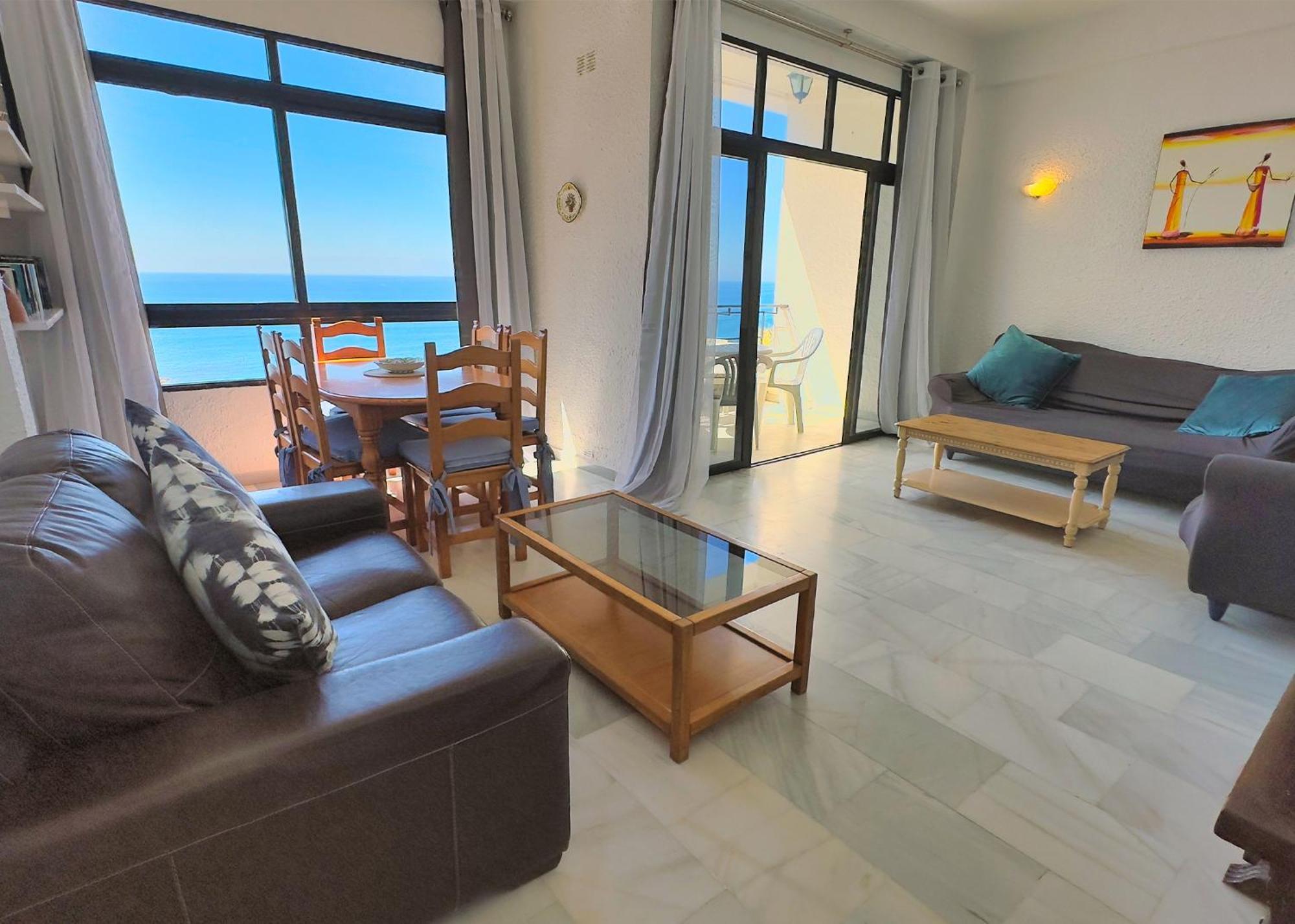 Skol 935 - Cozy 2-bedroom With Amazing Sea Views Apartment